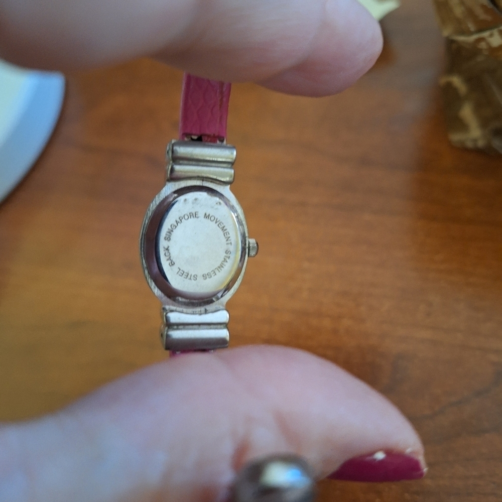 EIKON WOMENS CUFF WATCH - Picture 5 of 12